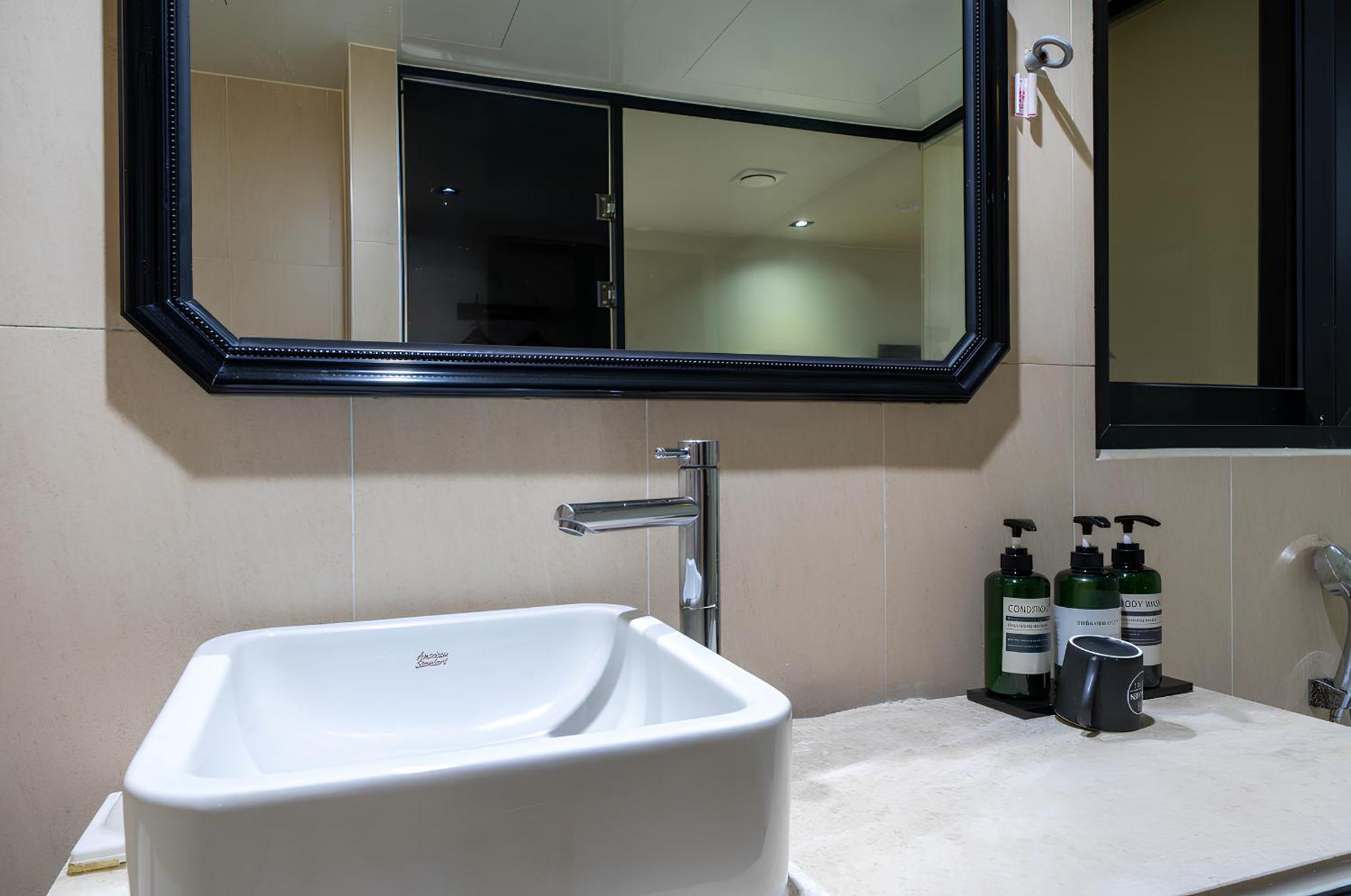 2 Heaven Hotel Seomyeon Busan Esterno foto